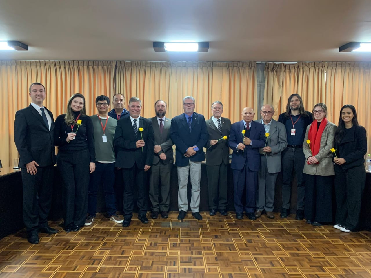 Presidente da APMP participa de reunião no Conselho Curador do Memorial