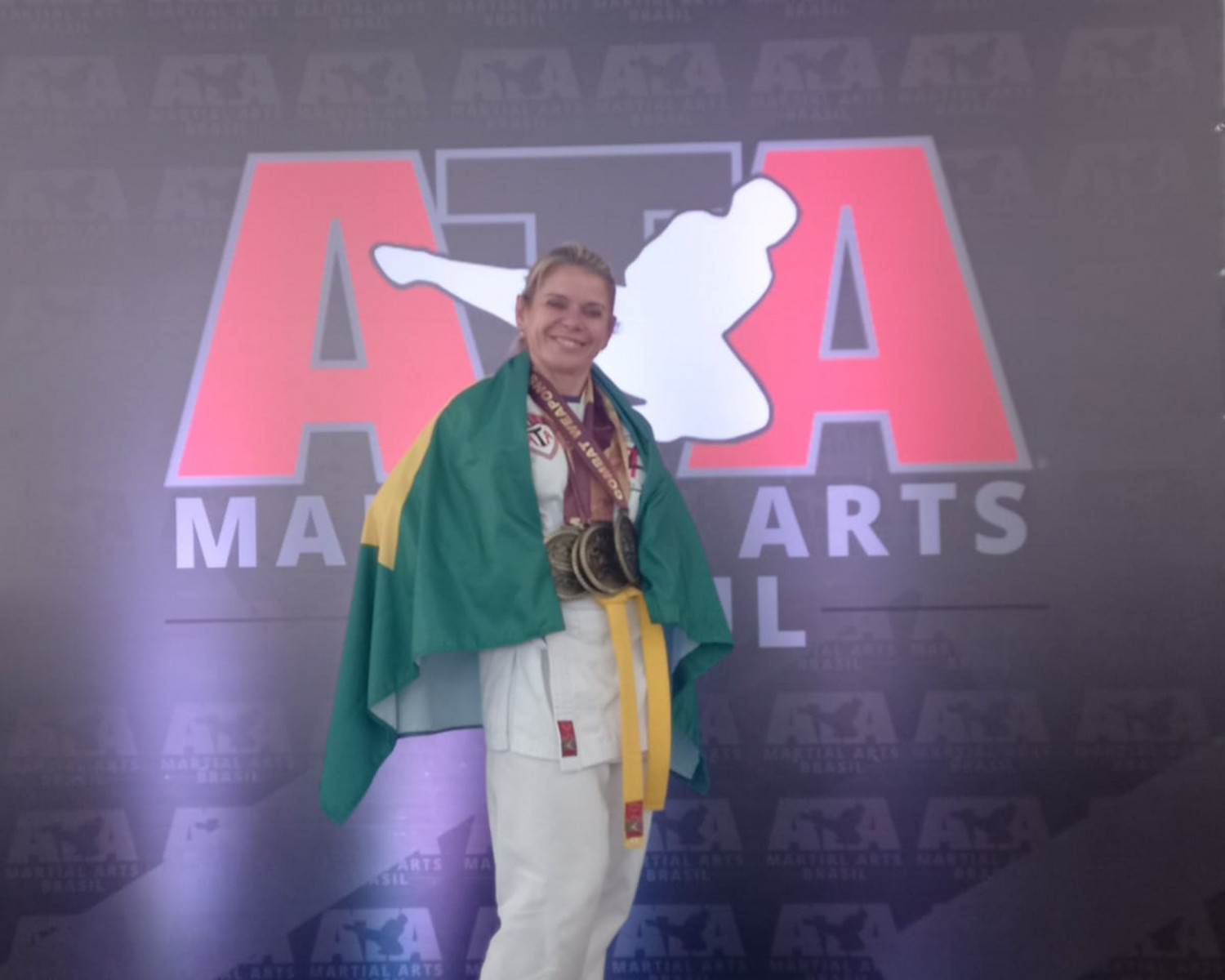 Pensionista Helena Colonhesi do Amaral conquistou torneios nacionais de  Taekwondo - Notícias - APMP